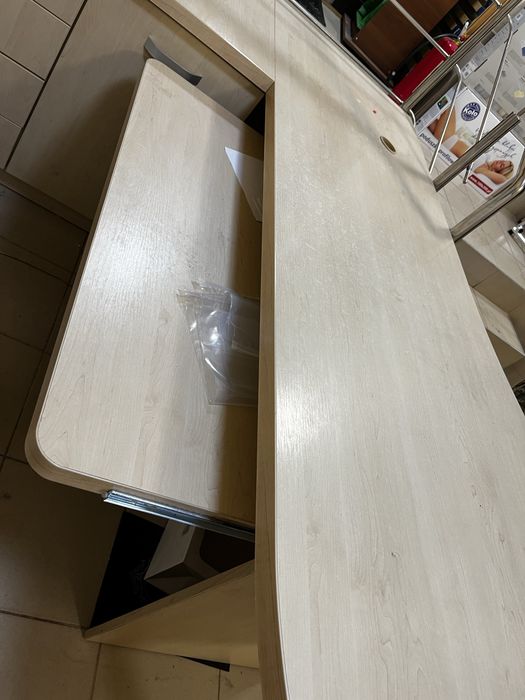 Продається стіл компютерний кутовий