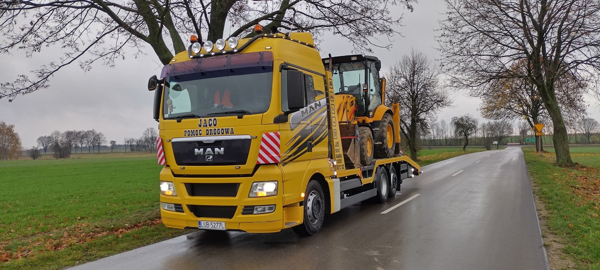 Transport maszyn rolniczych i budowlanych ciągnik koparka ładunki 15t