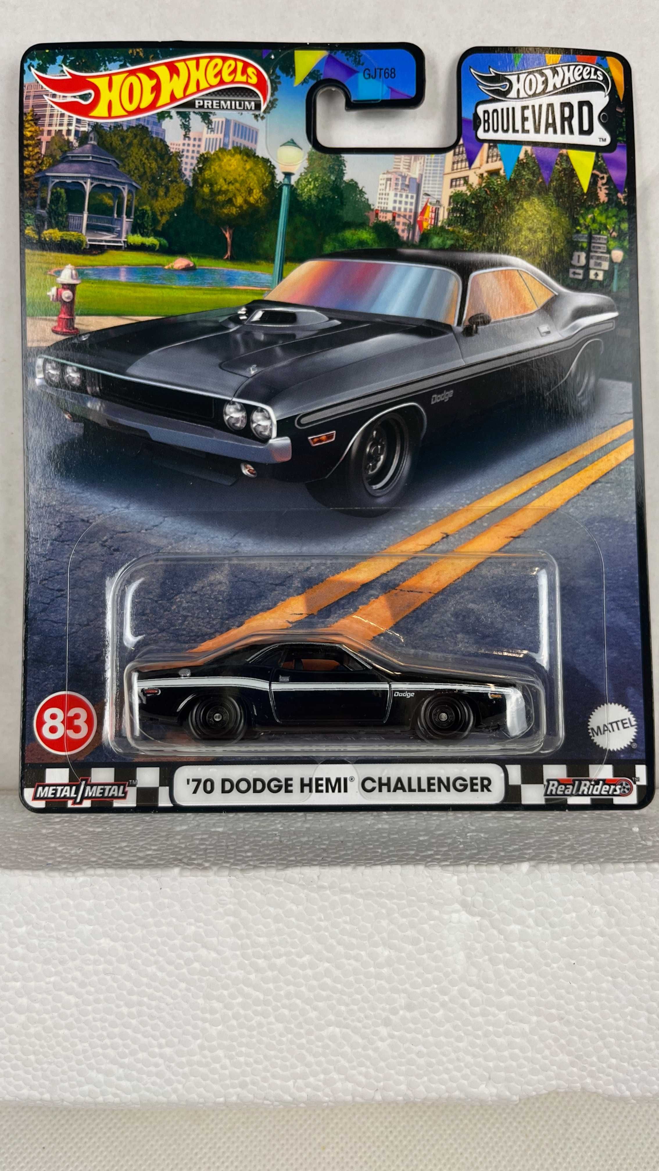 HOT WHEELS Boulevard '70 Dodge HEMI Challenger