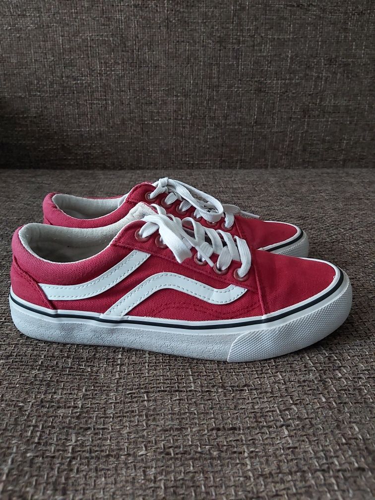 Кеди фірмові, Vans