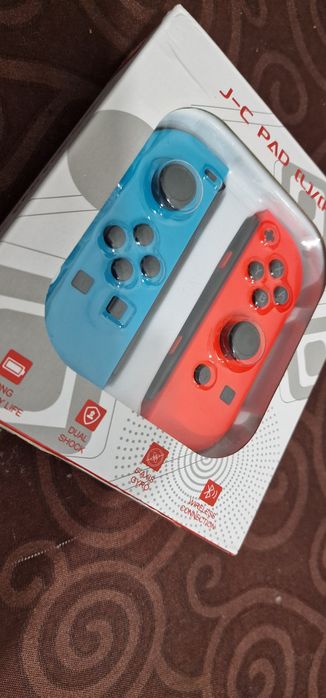 Joycons Novos, na caixa.