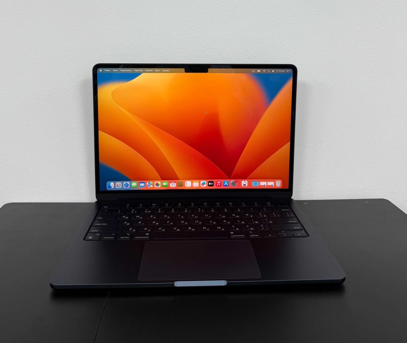 Macbook Air 2022 (M2/8gb/256 ssd)