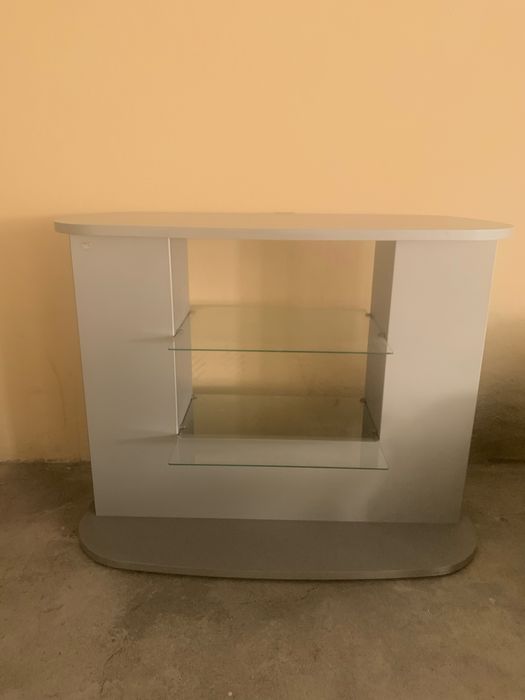 Movel para televisao em cinzento com parteleiras em vidro