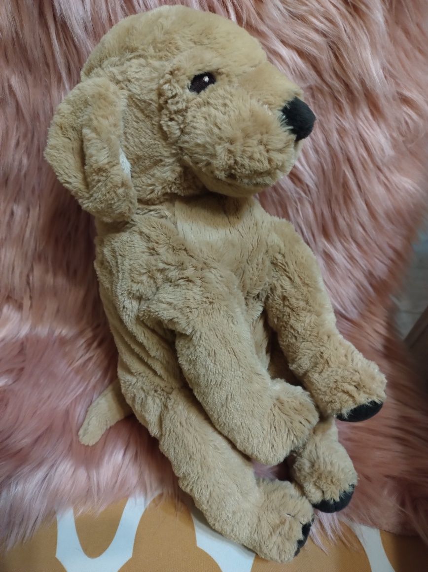Pies pluszowy z przyjemnego futerka ,,Labrador,"