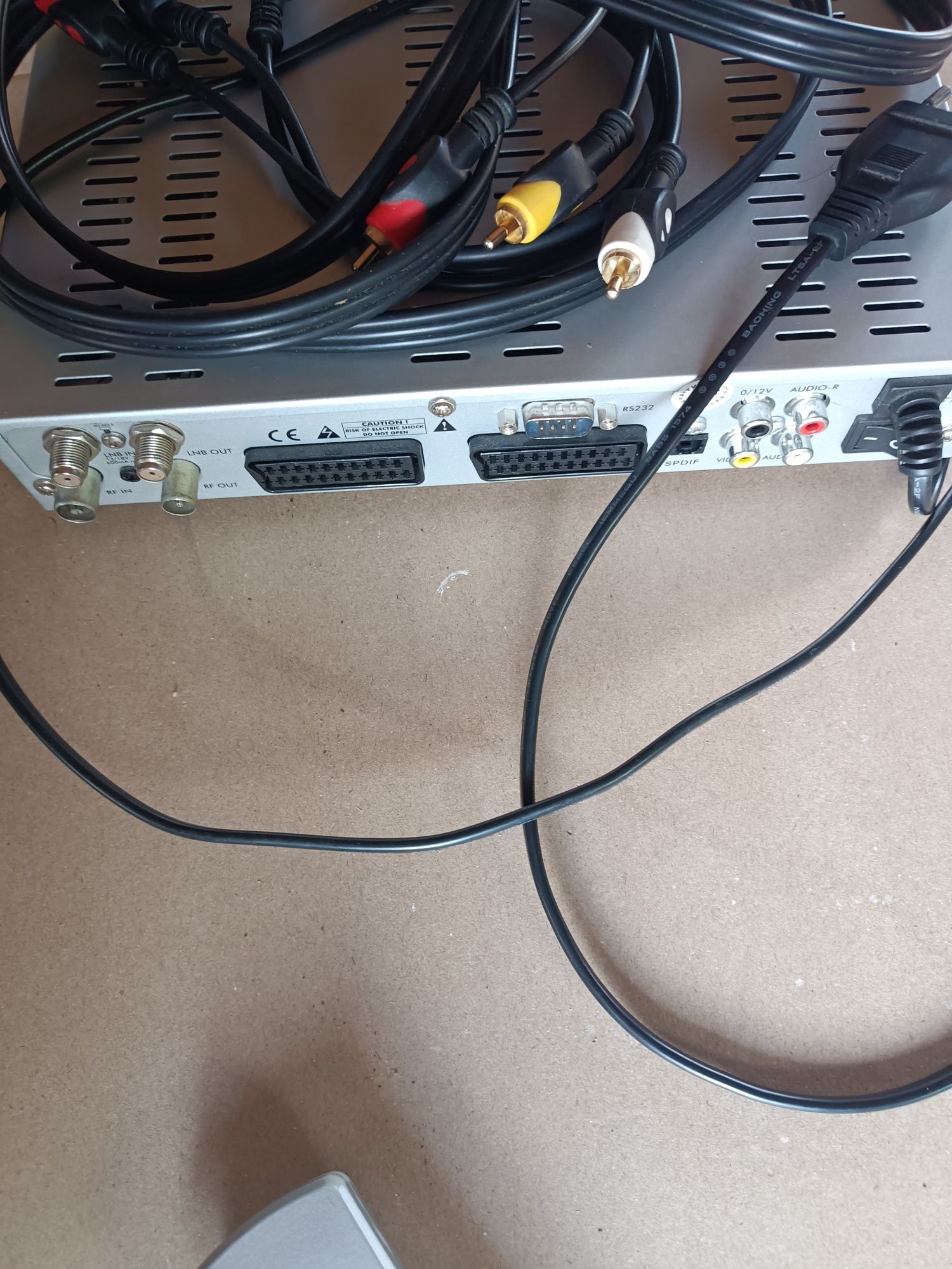 Тюнер спутниковый Skyon dsr 2300