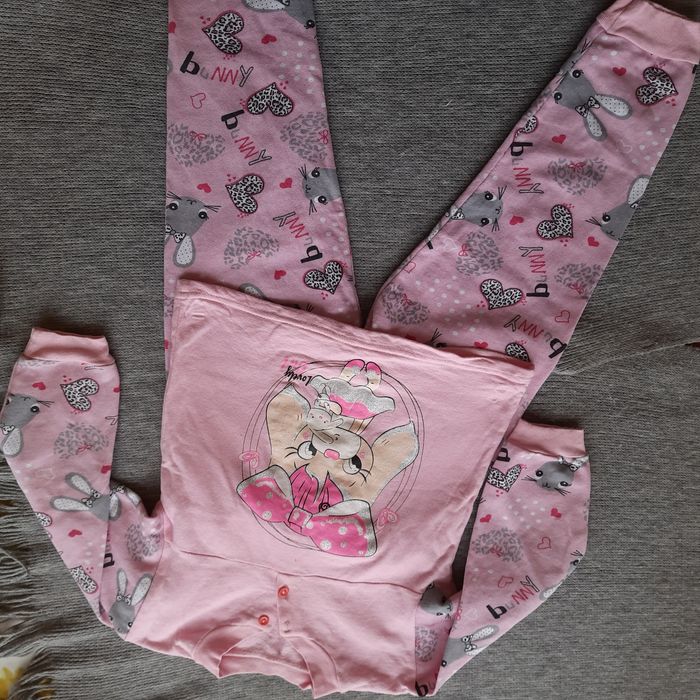 Піжамки утеплені 2 шт 110р.