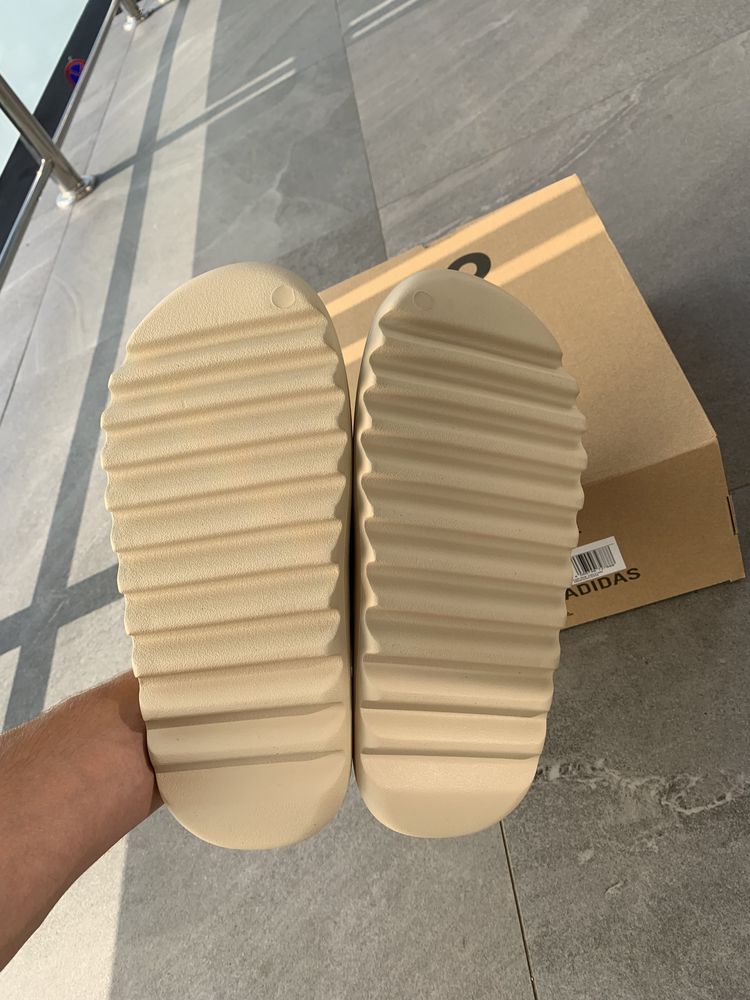 Yeezy slides bone 44,5