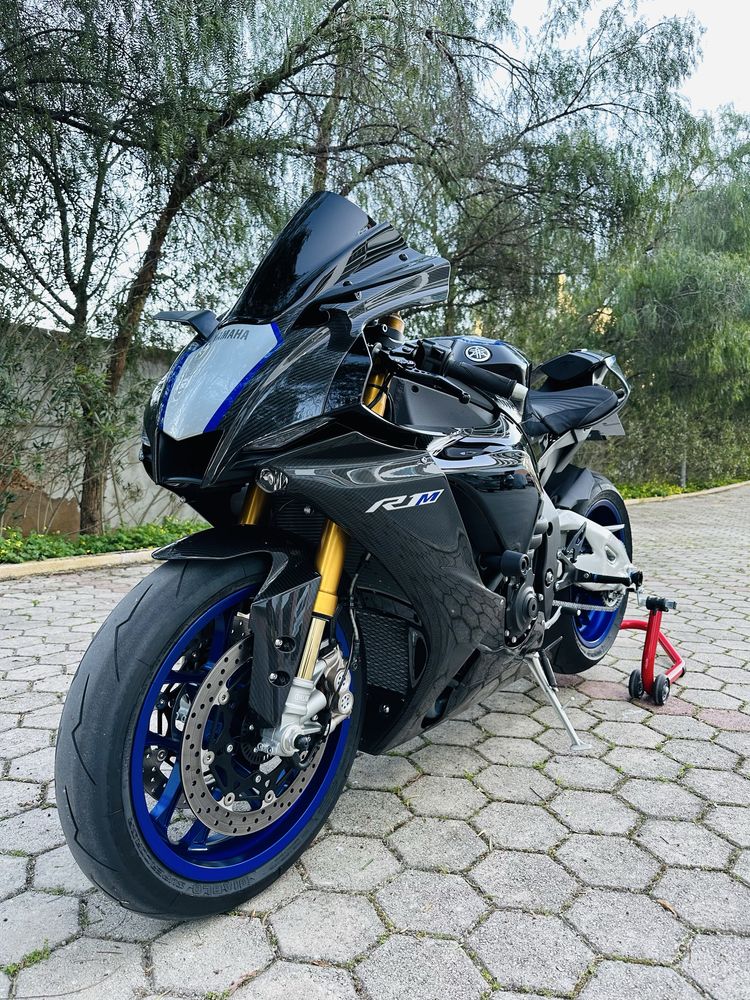 Yamaha YZF R1M 2021