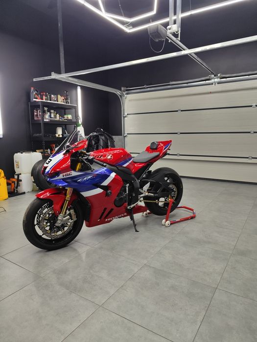 Cbr 1000rr-r sp sc82  salon pl