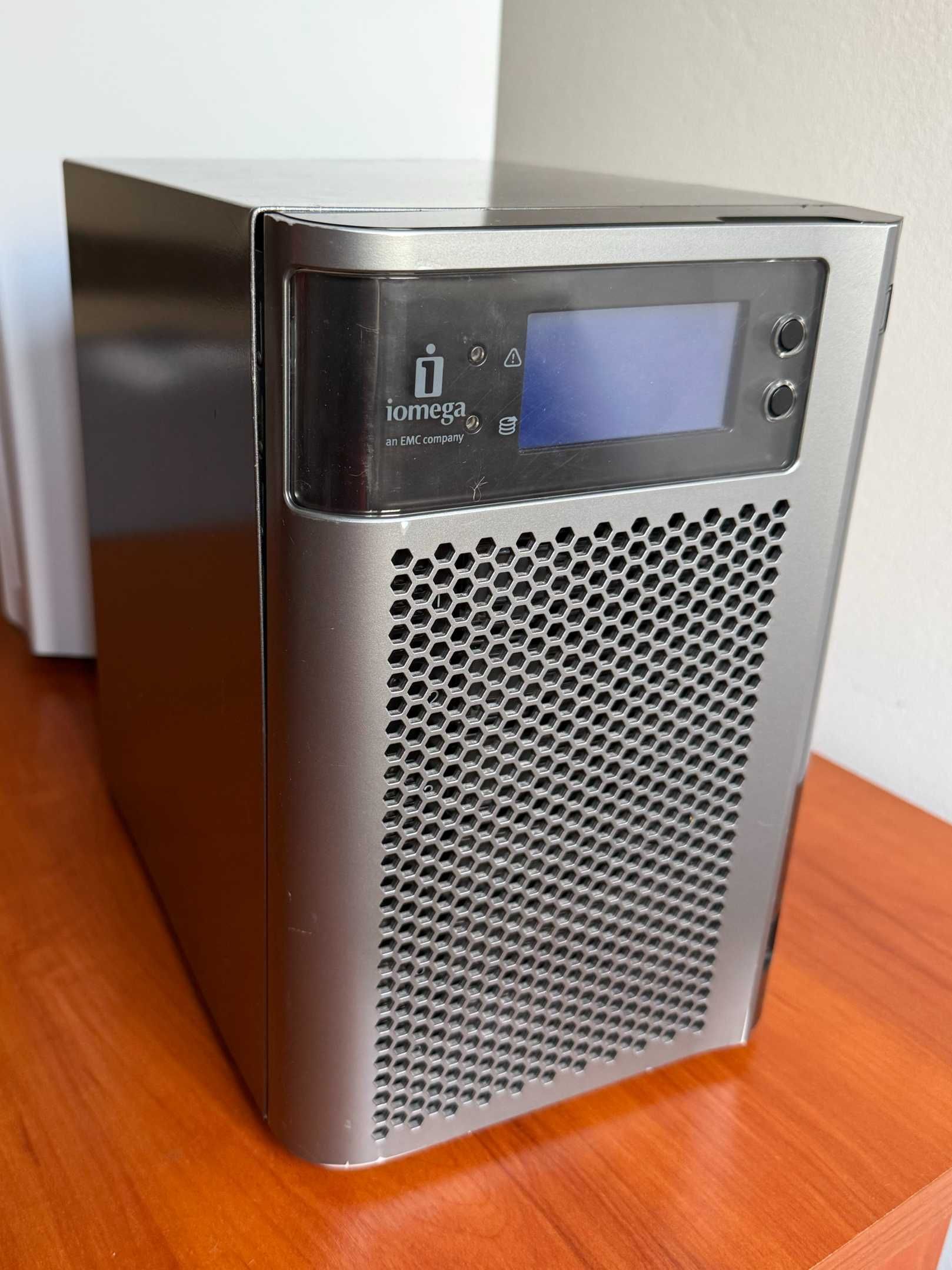 Serwer NAS na 6 dysków Iomega StoreCenter PX4-300D w dobrym stanie