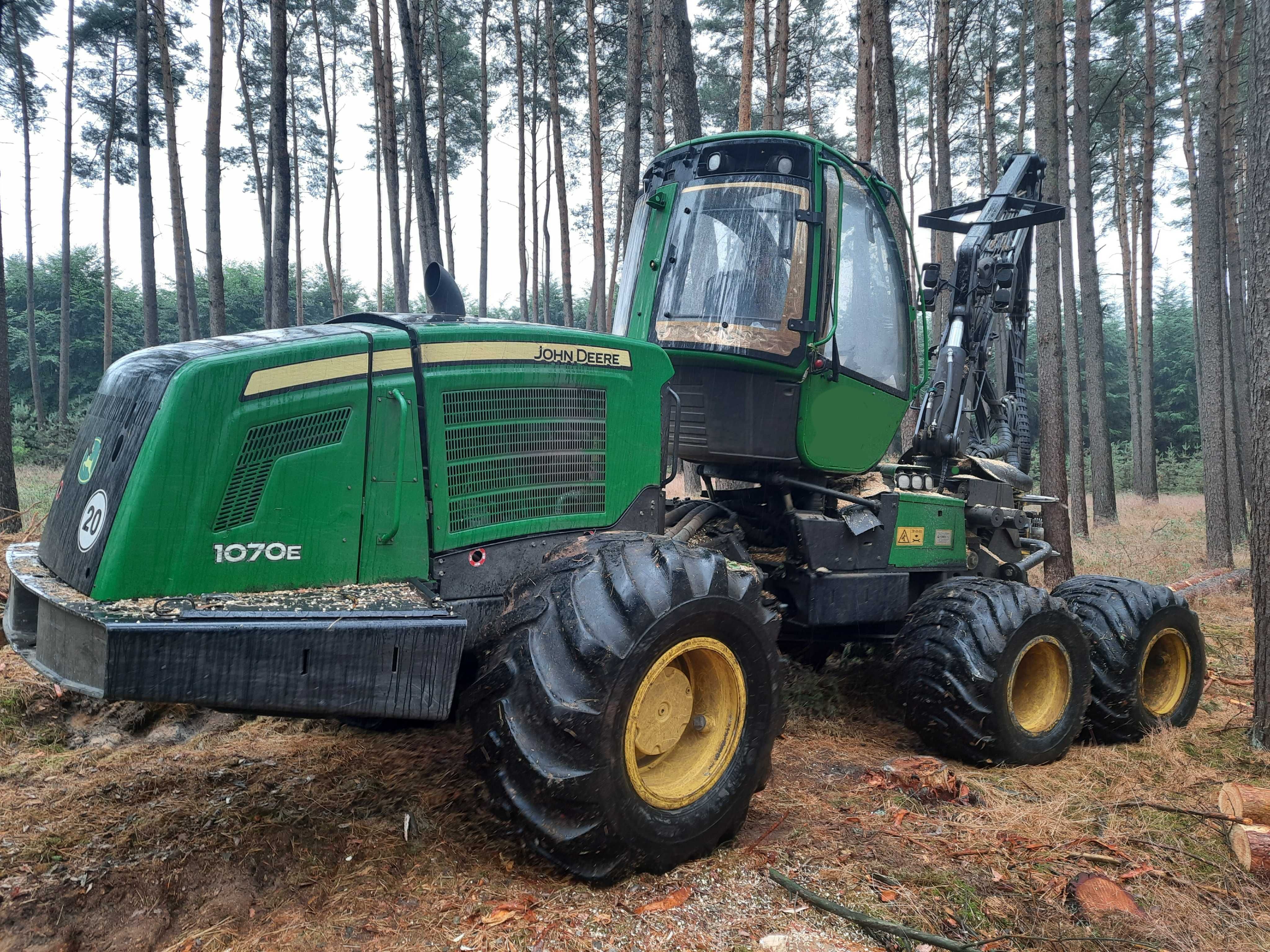 Harvester john deere 1070 E, timberjack, ponsse,forwarder