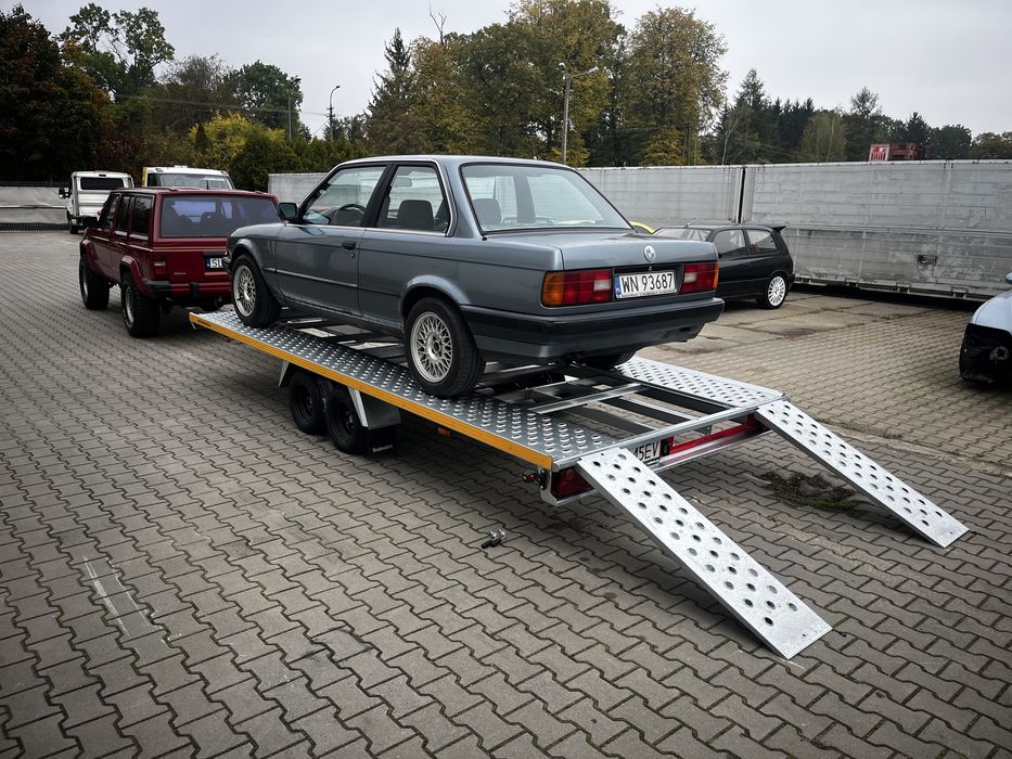 Wynajem przyczepy lawety przyczepa laweta DMC 2500kg 2-osie Piaseczno