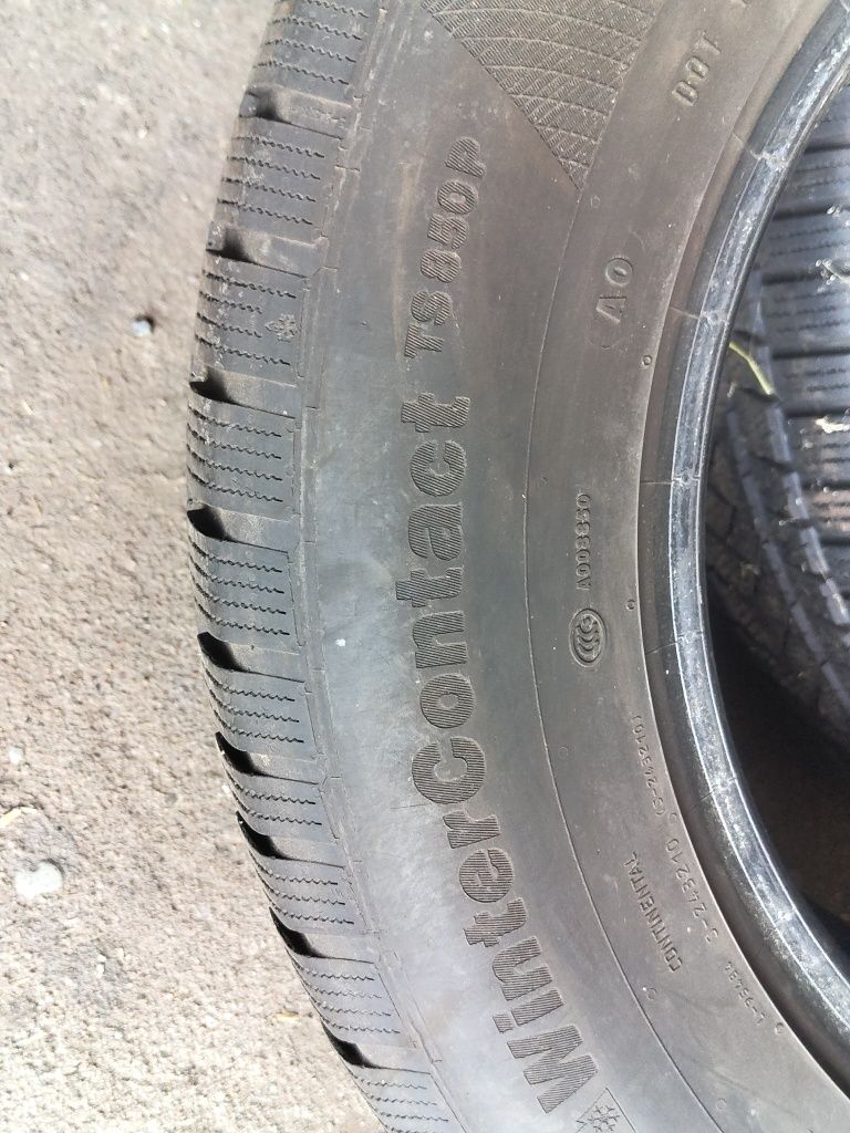 Opony zimowe uzywane 235 65 R17 Continental 6,8mm 2 sztuki z06