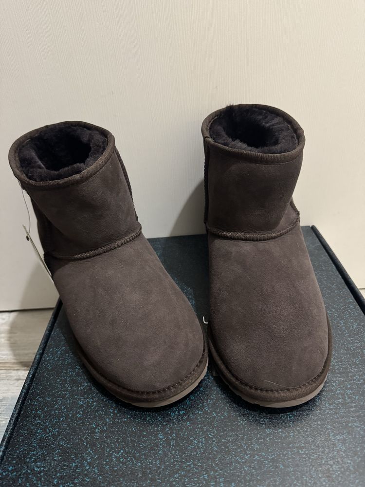 EMU Australia, 42, чоловічі