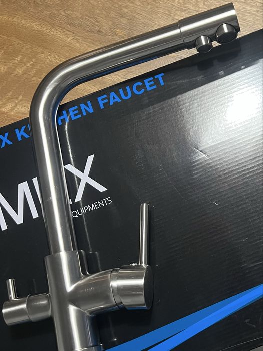 Torneira de duas vias NUNCA USADA