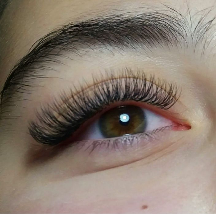 Наращивание  и ламинирование  ресниц. Покрытие  ногтей гель лаком.