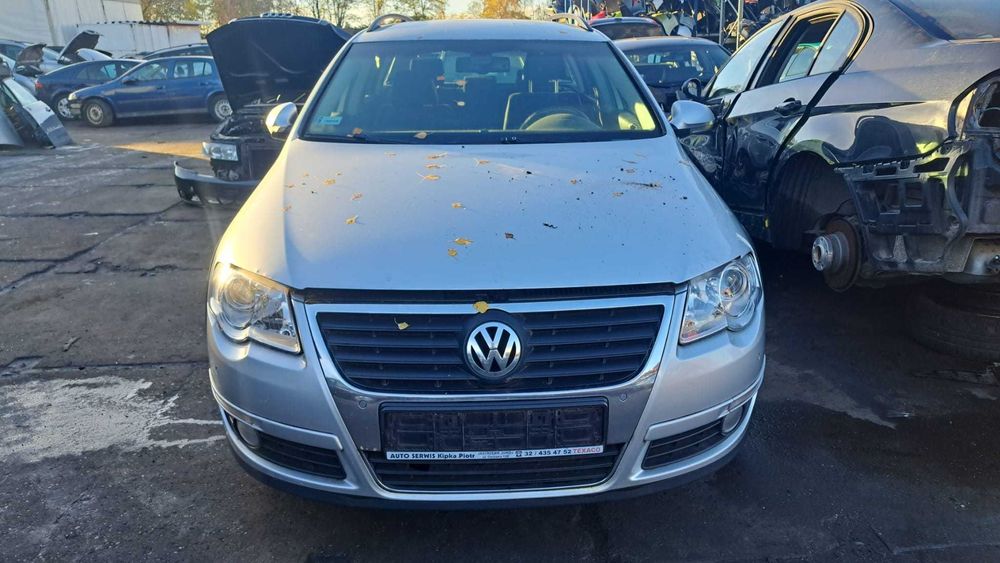 zderzak  przód Volkswagen Passat B6