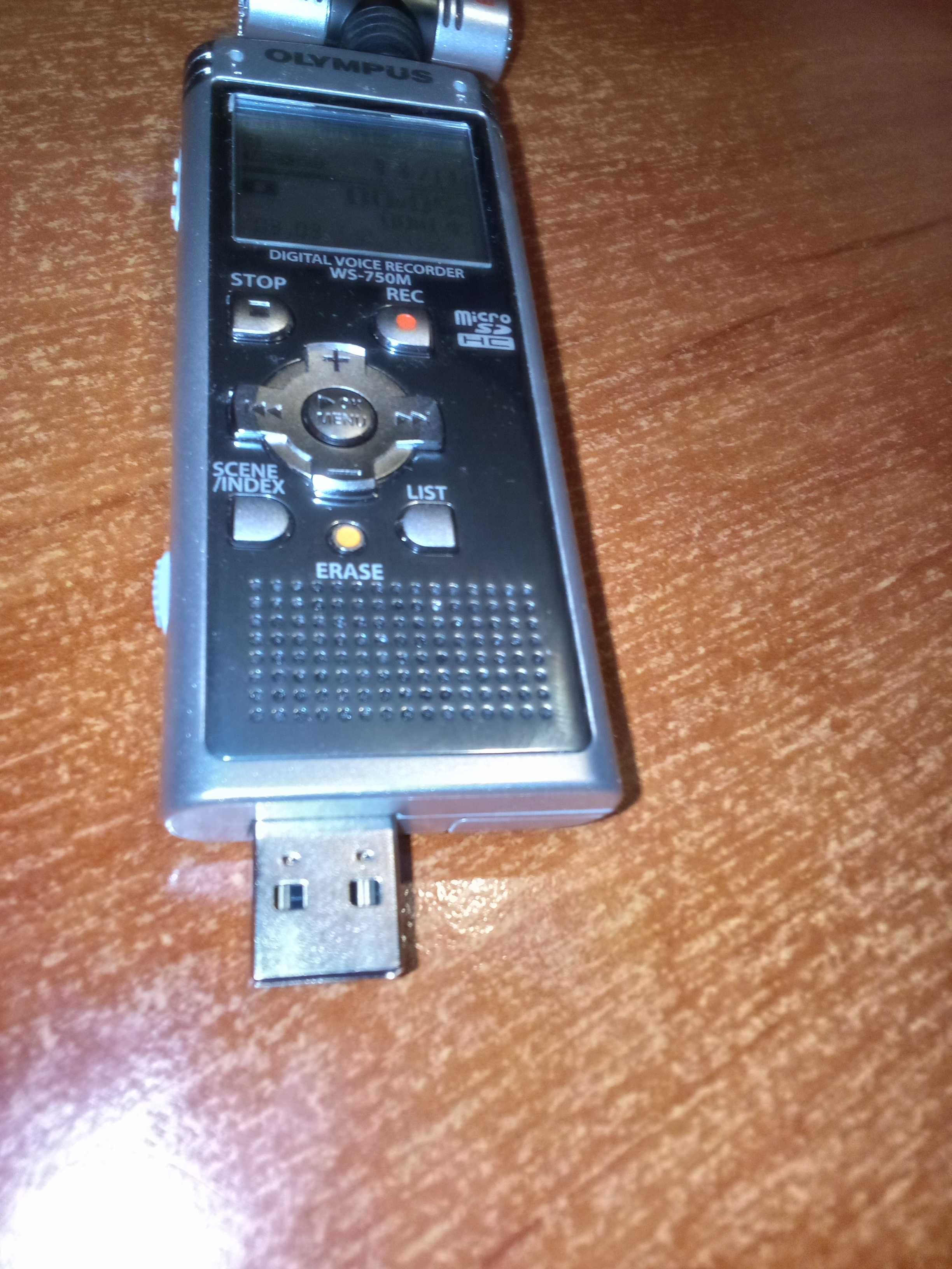 Dyktafon Olympus WS750M,  mikrofon stereo Olympus ME51S