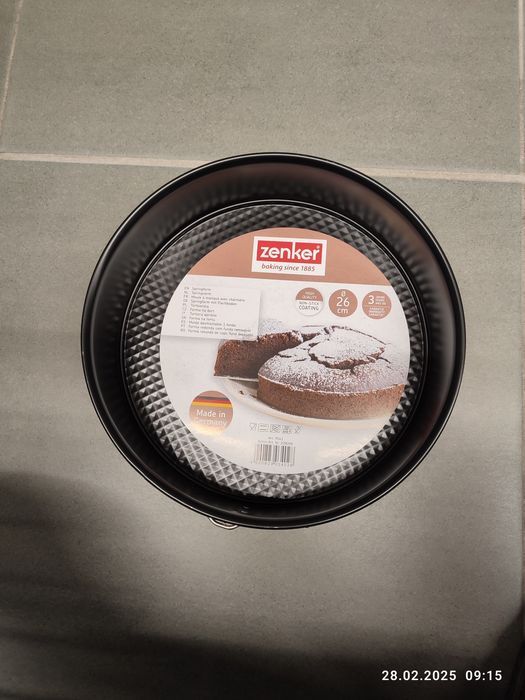 Nowa czarna okrągła forma do pieczenia tortownica Zenker