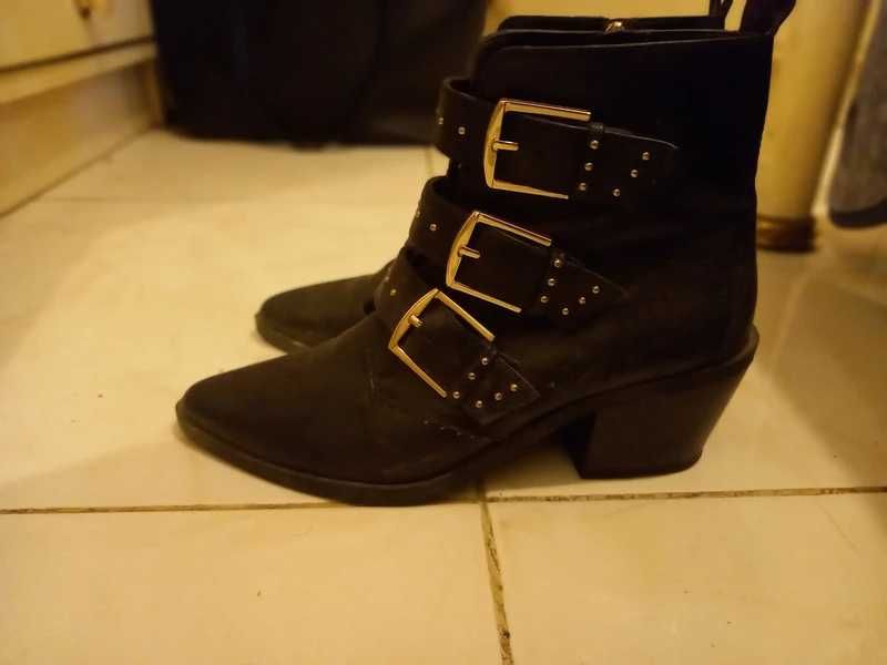 Botas novas da Stradivarius