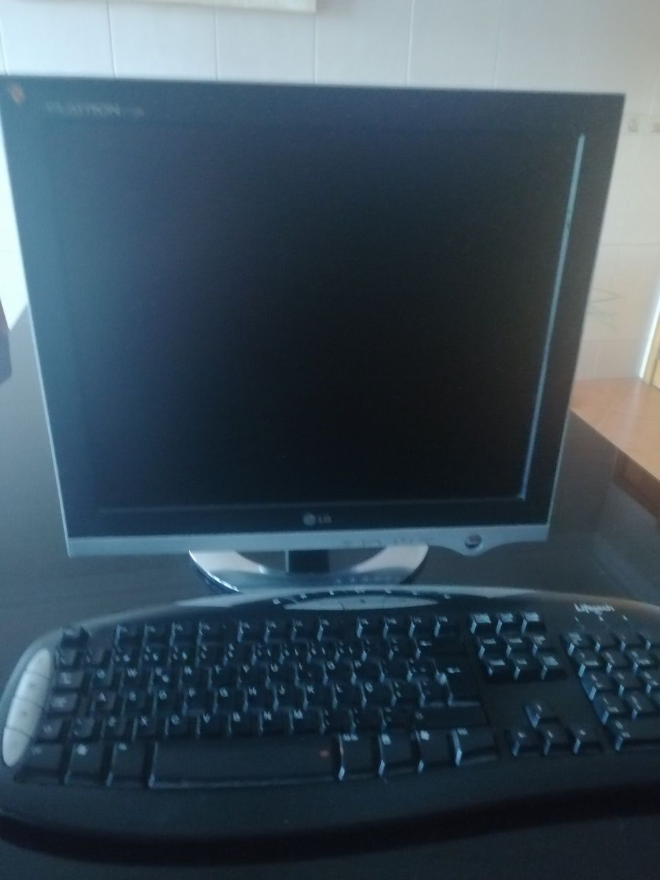 Monitor e teclado