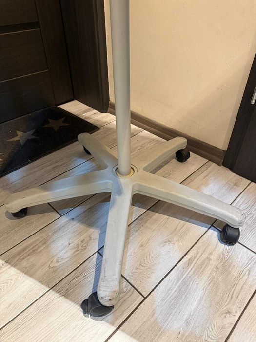 Tablica do pisania markerami na stojaku 90x70cm