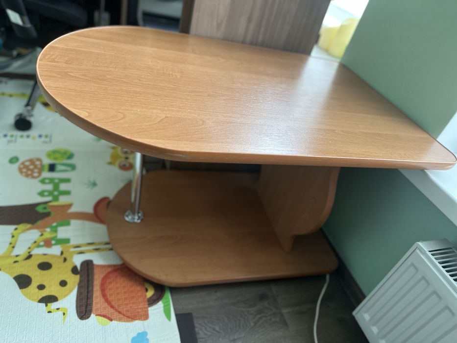 Столик в вітальню/дитячу/на балкон/кухню