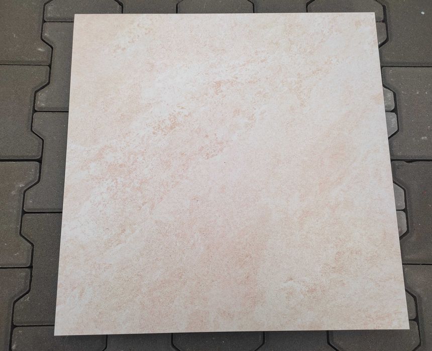 Płytki podłogowe 60x60 cm gresowe - kremowe. Gatunek 1