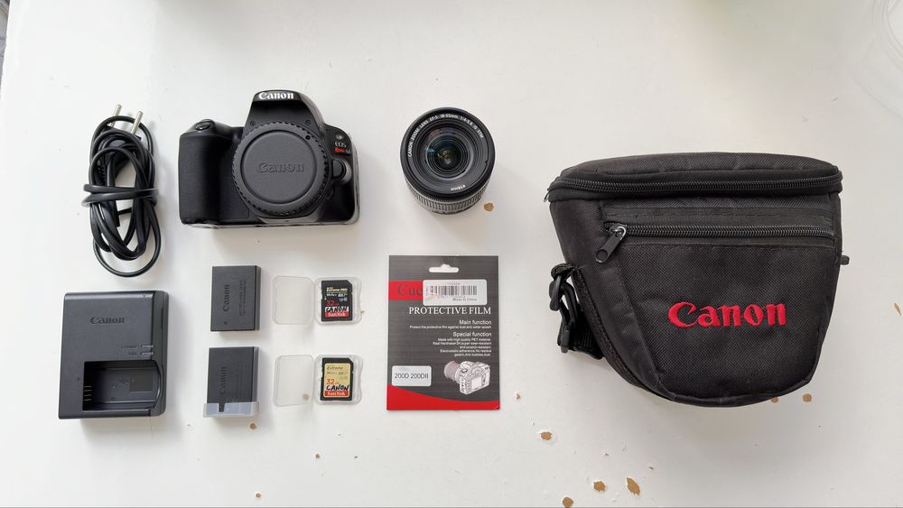 Canon 200D/SL2 + 18-55mm + 2 baterias + 2 Cartoes de memoria