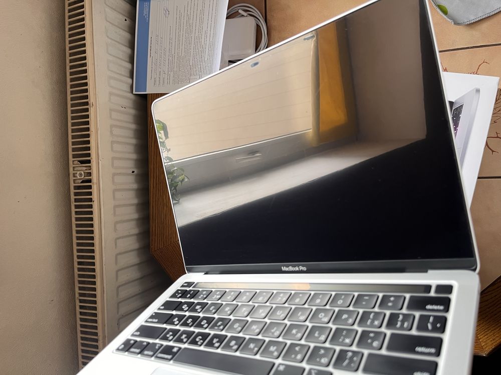 macbook pro 13 m1 16/512