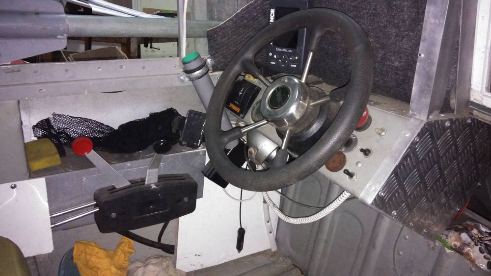 Прогресс 2м моторная лодка.