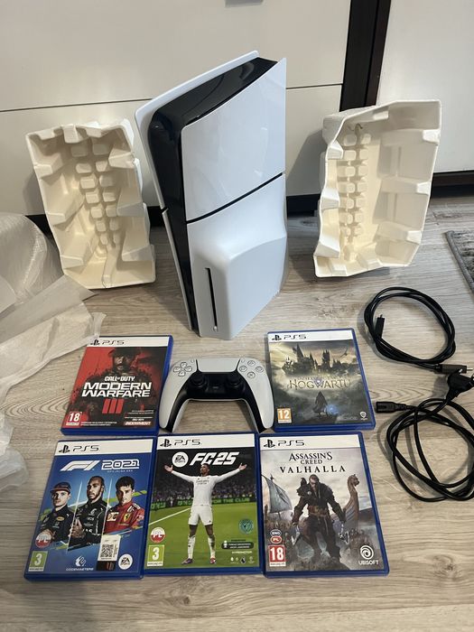 Playstation 5 Slim 1 TB 1 Pad 5 Gry wersja z napędem jak nowa