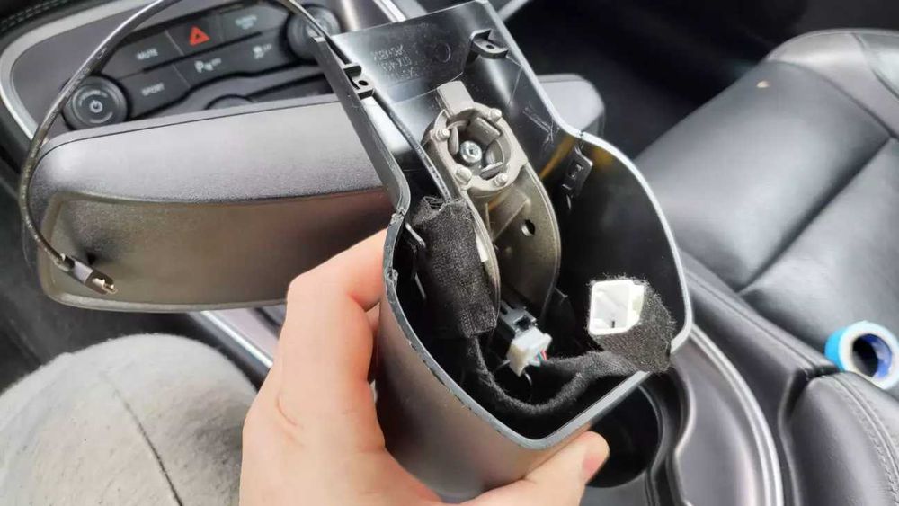 Блок живлення відеореєстратора на Dodge Challenger\Charger