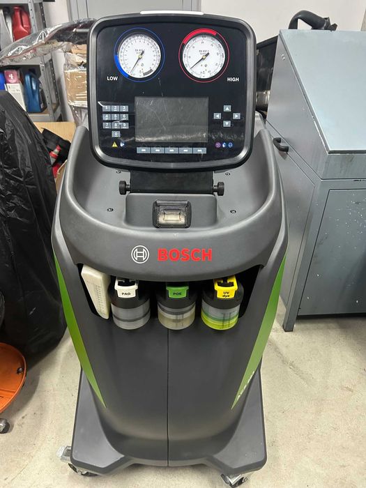 Urządzenie automatyczne do obsługi klimatyzacji Bosch R134a ACS 753
