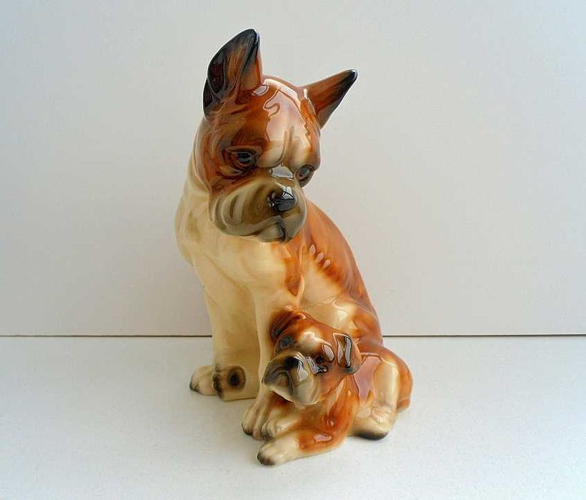 "БУЛЬДОГ.СОБАКА и ЩЕНОК" красивая статуэтка Нидерланды "VAGA" фарфор