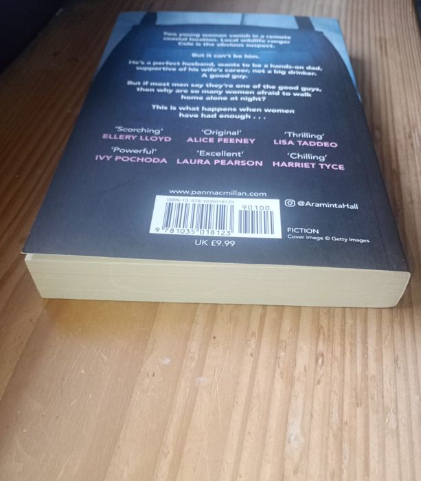 Książka One of the good guys. Stan idealny.