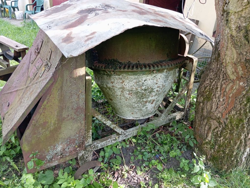 Duża betoniarka 200-300 l