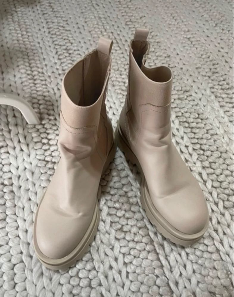 Botas Stradivarius 37