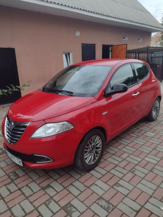 Продам Lancia 2012 року