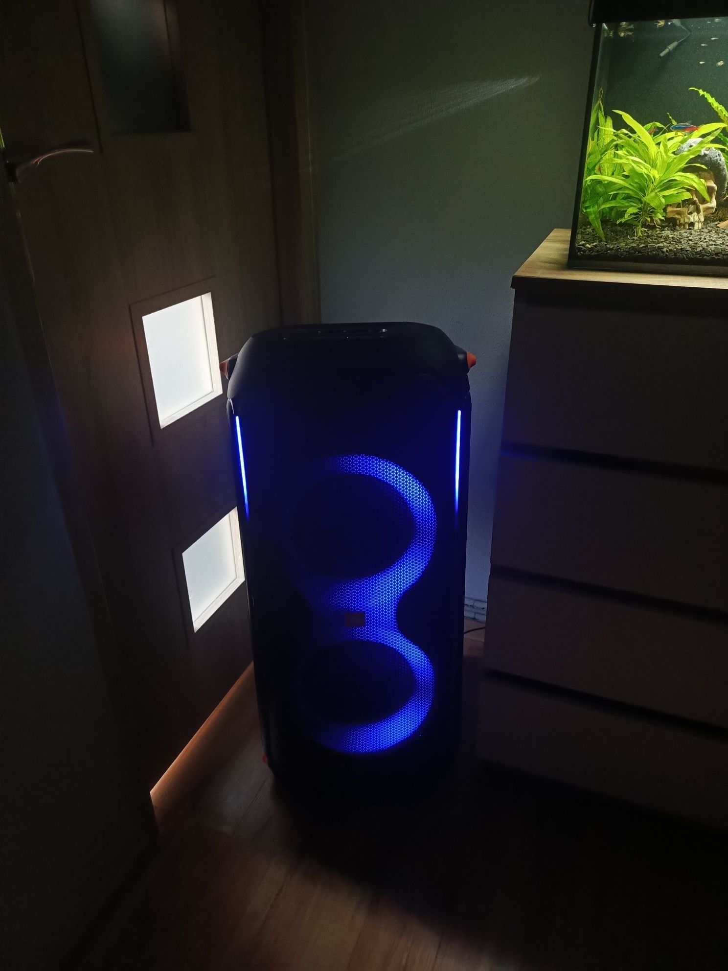 JBL partybox 710