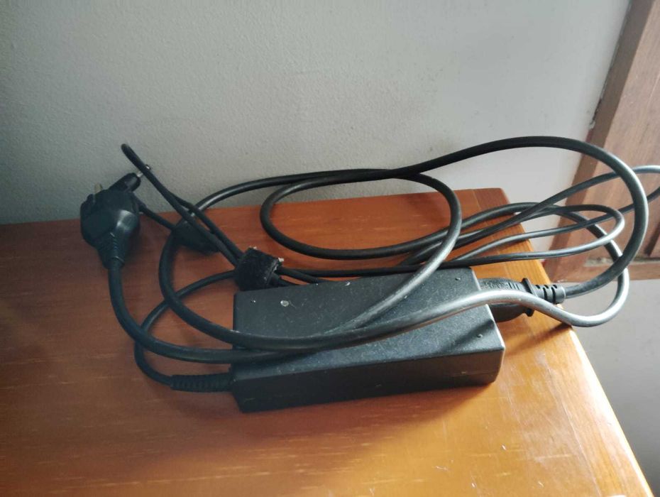 Portátil Ultrabook Usado Leve (800g)