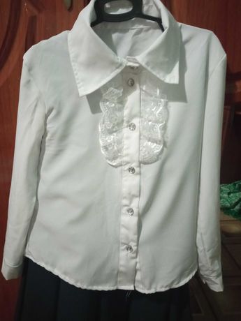 блузка біла для першокласниці