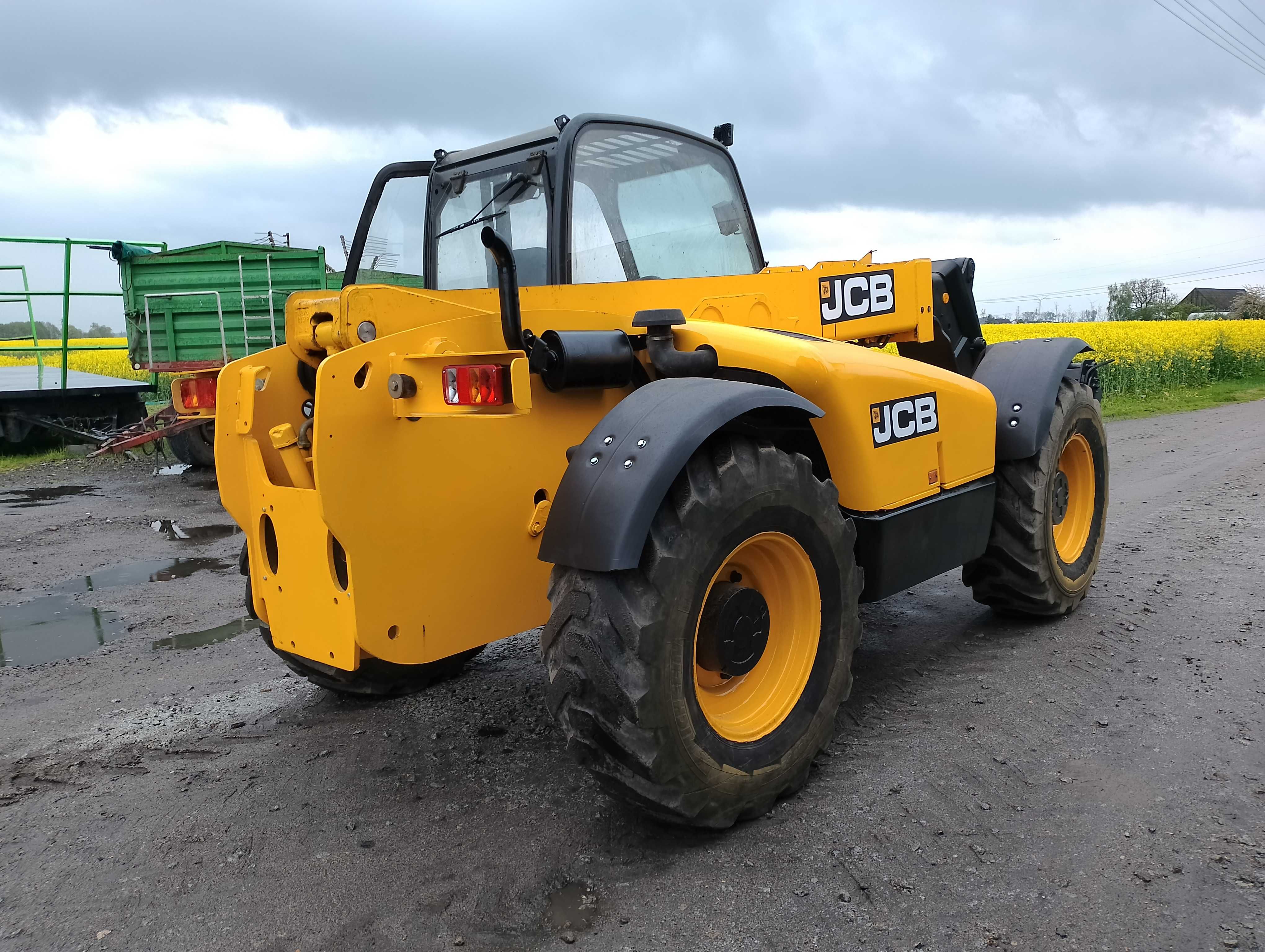 jcb 530 70                             .