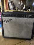 Amplificador Fender 110 Champion