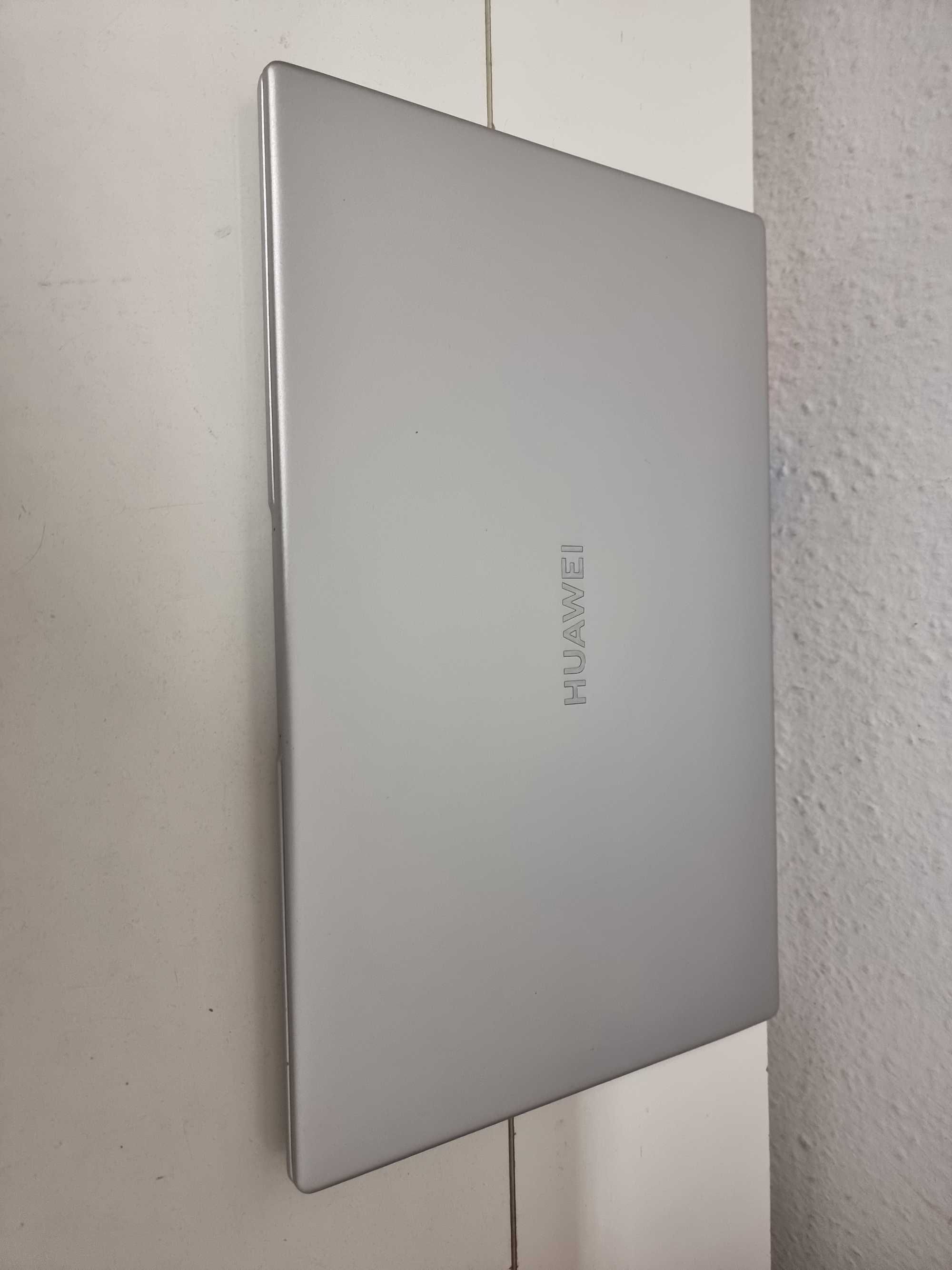Laptop Huawei MateBook D15 BoM-WDQ9 ssd AMD win11 ram 8