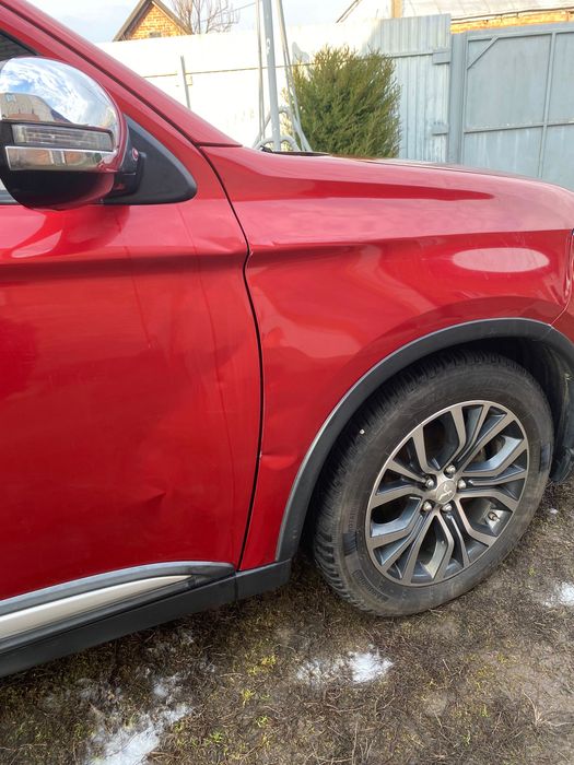 Мітсубісі аутлендер 2016 р