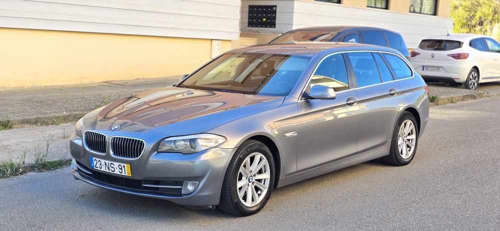 BMW 520D touring automática Ano 2013 a diesel