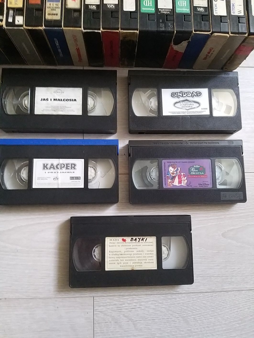 Filmy na kasetach VHS wideo - 49 sztuk.