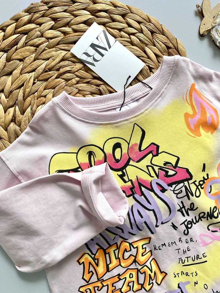 Реглан ZARA лонглів з графіті на 6, 7 р - 122 см