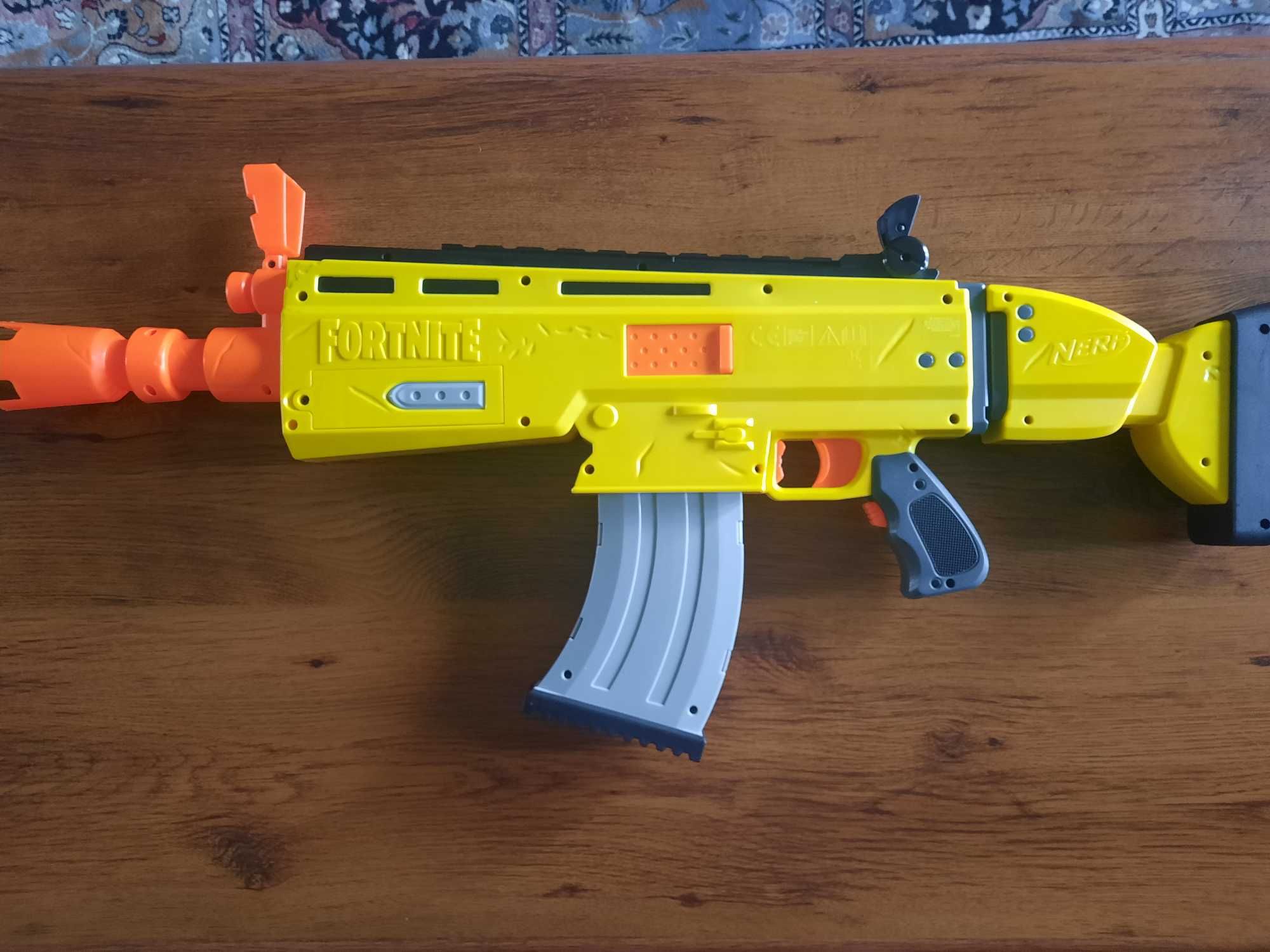 Продам бластер Nerf Fortnite AR-L